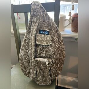 Kavu Leafy Pattern Rope Sling Bag in Brown and White